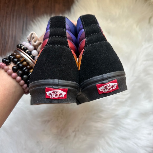 NWT • Vans • SK8 HI Reissue • Black + Rainbow • Size Women’s 7.5 - Picture 6 of 16